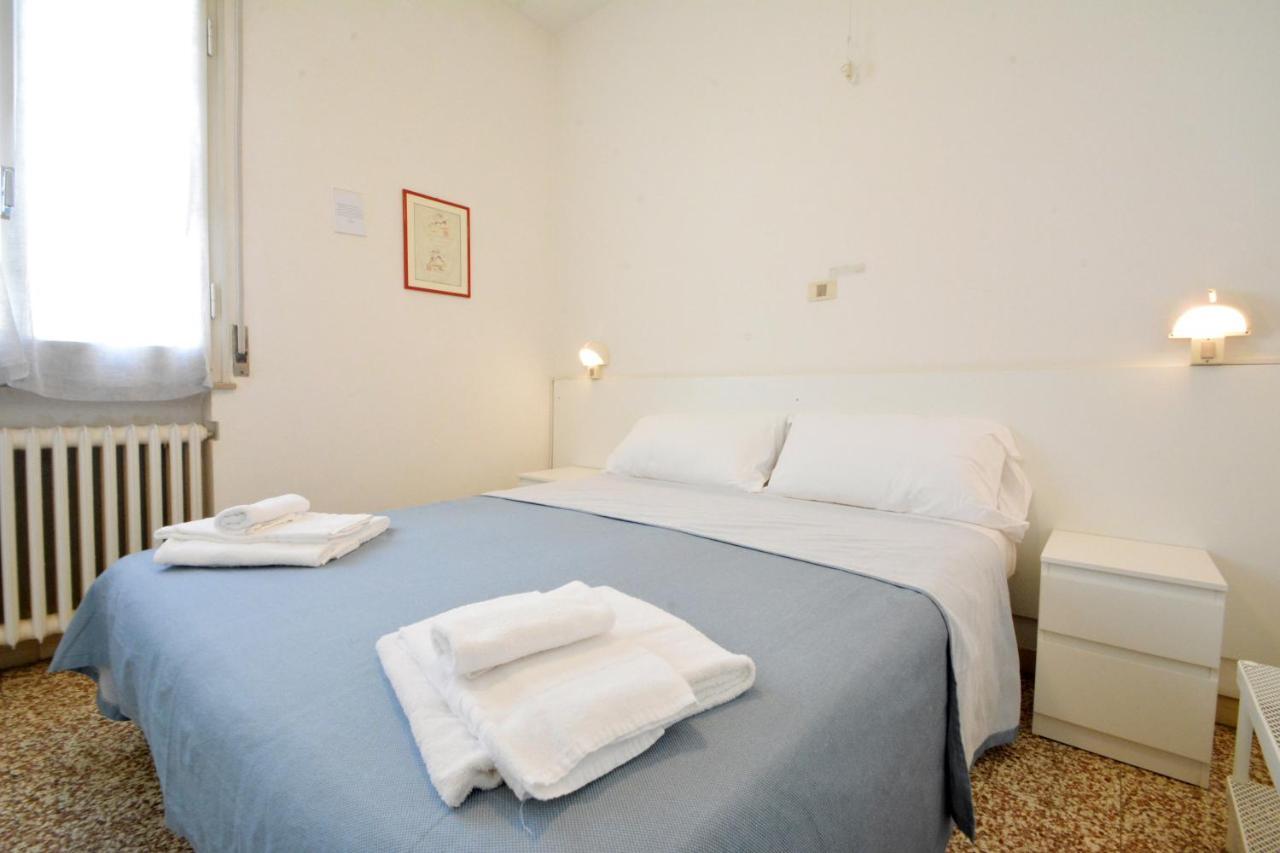 Hotel Maddalena Marina di Ravenna Bilik gambar
